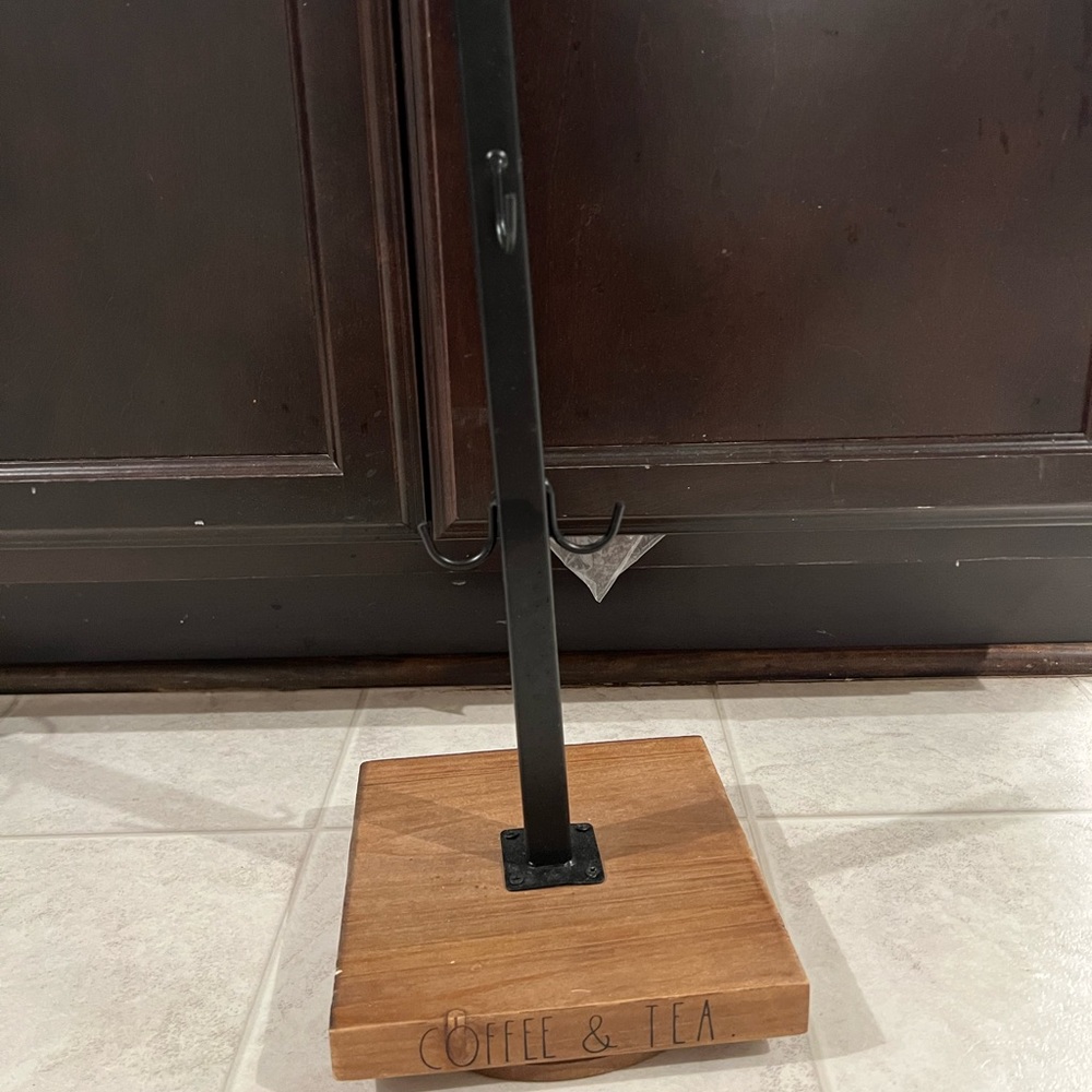 Rae Dunn coffee & tea mug holder